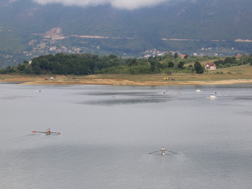 FOTO: Na Ramskom jezeru održana 3. veslačka regata