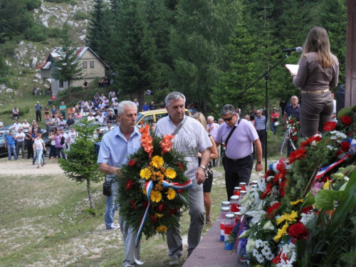 FOTO: Obilježena 22. obljetnica stradanja 39 Hrvata na Stipića livadi