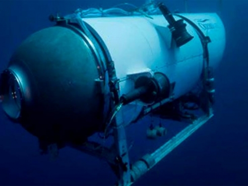 Spasitelji čuli lupanje na području nestale podmornice