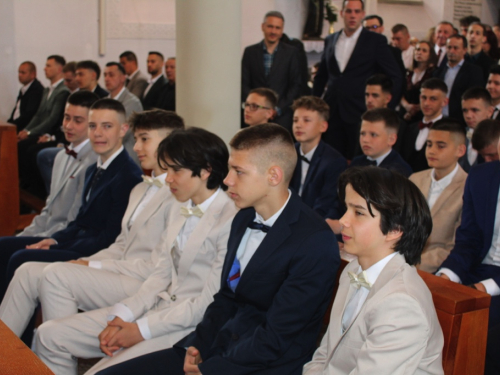 FOTO: Krizma u župi Prozor