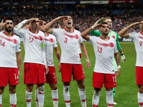 Turci salutirali i nakon gola Francuzima unatoč istrazi UEFA-e