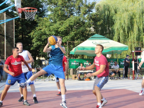 FOTO: Počeo turnir u uličnoj košarci ''Streetball Rama 2017.''