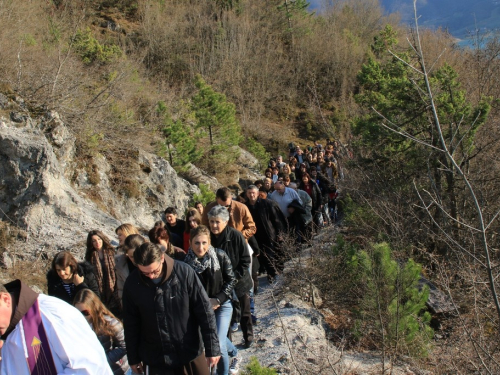 FOTO: Ramski put križa na brdo Gračac