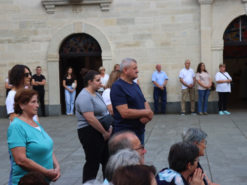 FOTO: Započela trodnevnica na Šćitu uoči Male Gospe, prvi dan posvećen školarcima