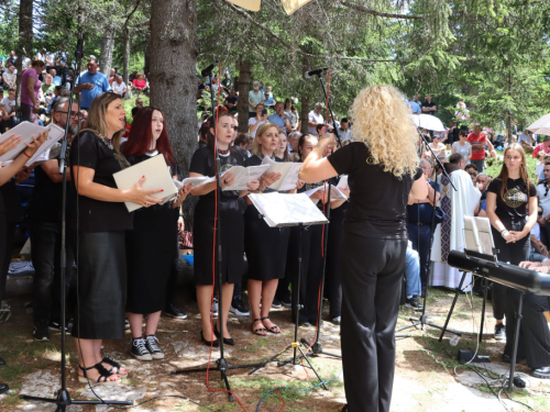 FOTO/VIDEO: Tisuće vjernika na Kedžari proslavilo 'Divin dan'