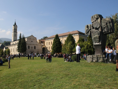 FOTO/VIDEO: Mala Gospa Rama-Šćit 2016.