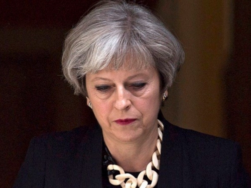 Plan Therese May o Brexitu je propao