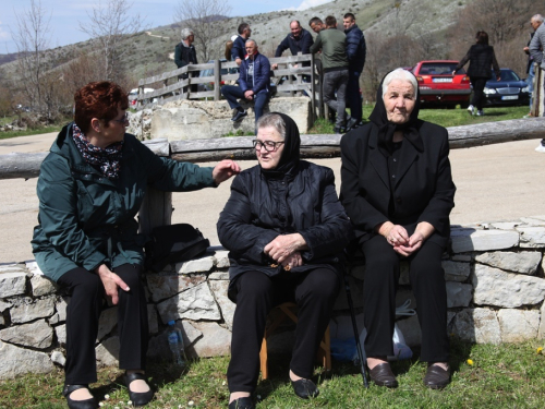 FOTO: Druženje Rumbočana i sv. misa na Zahumu