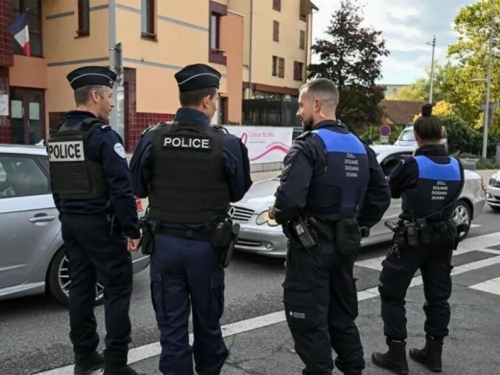 Francuska: Dvije osobe ubijene, još troje ranjenih