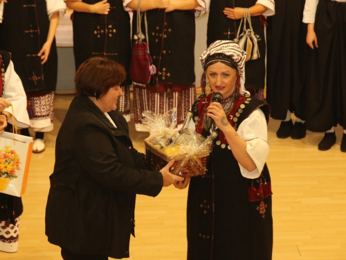 FOTO/VIDEO: Večer folklora u Prozoru