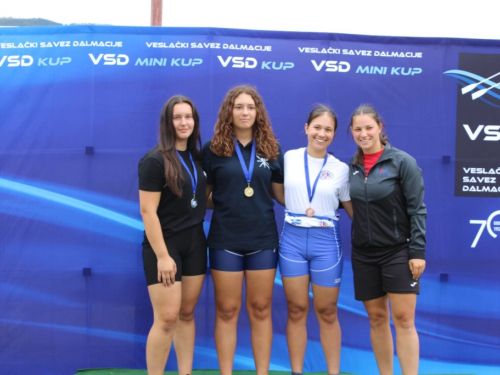 FOTO: Na Ramskom jezeru održana 10. veslačka regata