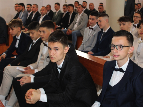 FOTO: Krizma u župi Prozor