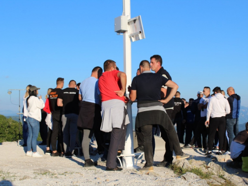 FOTO| Gmićani podigli križ na Makljenu