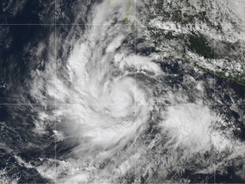 Tropska oluja Willa u Tihom oceanu mogla bi prerasti u uragan