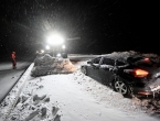Ekstremne hladnoće i oluje u Europi - Ljudi zarobljeni u autima