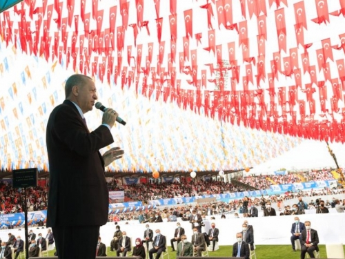 Erdogan: Svakom građaninu Izmira čiji je dom uništen u potresu bit će sagrađena nova kuća