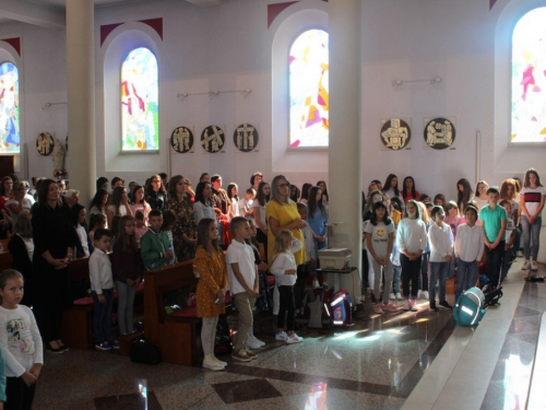 FOTO: Sv. Misa za početak nove školske godine u župi Prozor