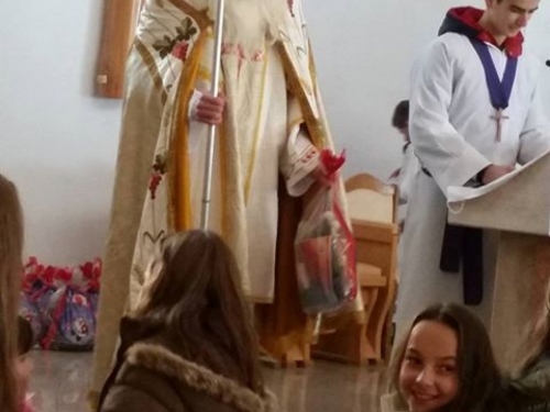 Sveti Nikola posjetio župu Uzdol