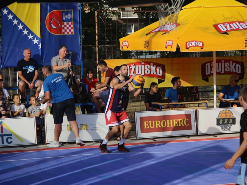 FOTO: Ekipa ''Makarska 3x3'' pobjednik 19. Streetball Rama 2021.