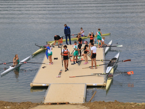 FOTO: Na Ramskom jezeru održana 3. veslačka regata