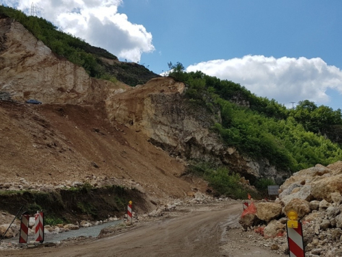 Jablanica: Jedna osoba poginula u odronu