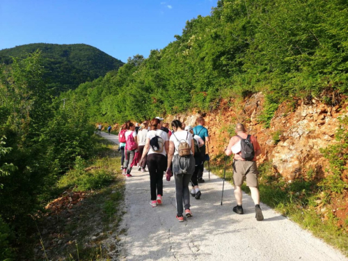 Hodočasnici iz Rame pješice krenuli u Međugorje