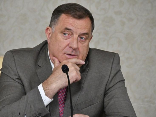 Dodik: Neka se u naše živote ne miješaju ni Rusi ni Amerikanci