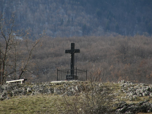 FOTO: Sv. Nikola podijelio darove djeci na Orašcu