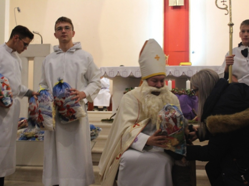 FOTO: Sv. Nikola posjetio župu Prozor