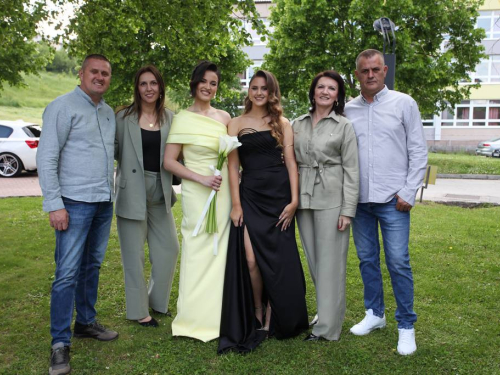 FOTO: Matura 2026. - Defile mladosti na ulicama Prozora