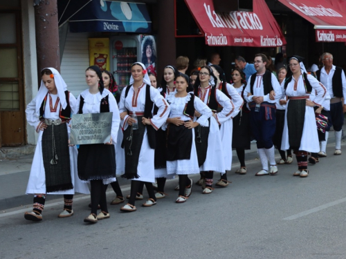 FOTO/VIDEO: 2. večer folklora u Prozoru - ''Običaje svoje zaboravit neću''