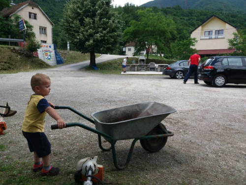 FOTO: Uređeno odmorište i plaža Gračac