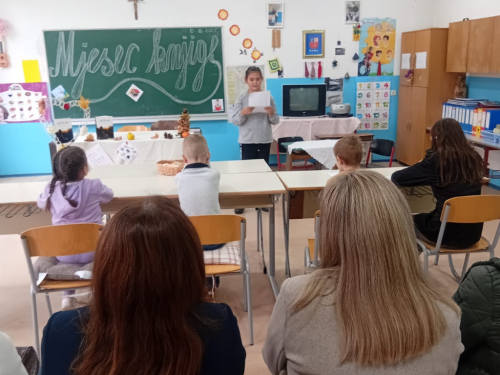 U OŠ Veselka Tenžere na Uzdolu obilježen Mjesec hrvatske knjige