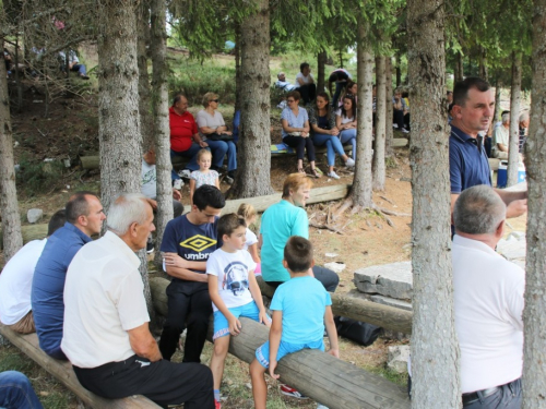 FOTO: Na Vran planini služena misa za poginule duvandžije