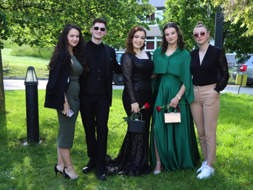 FOTO/VIDEO: Matura 2024. - Defile mladosti na ulicama Prozora