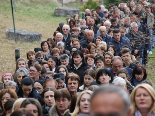 FOTO: Put križa kroz fratarski gaj na Šćitu