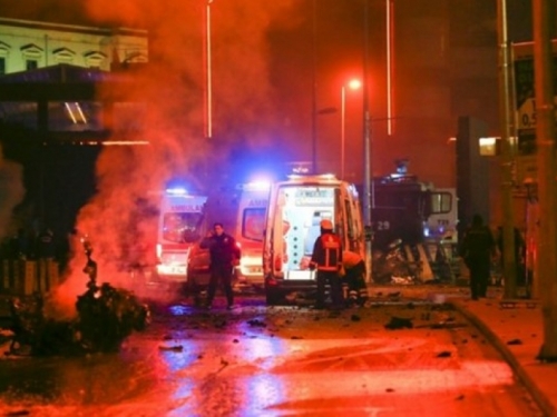 U terorističkom napadu u Istanbulu 38 osoba poginulo, 166 ranjenih