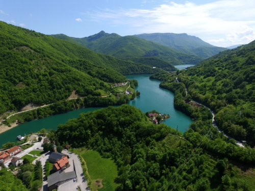 FOTO/VIDEO: Rama iz zraka - Gračac