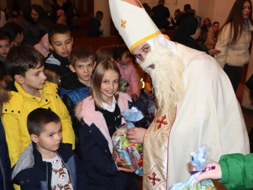 FOTO: Sv. Nikola posjetio župu Prozor