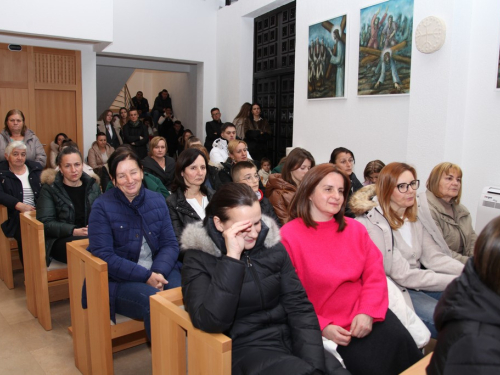 FOTO: Duhovna obnova u župi Rumboci