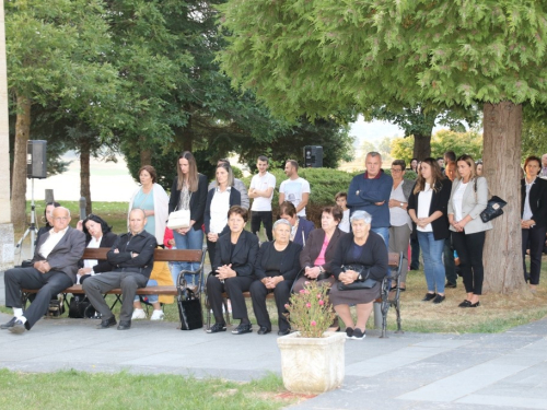 FOTO: Drugi dan trodnevnice na Šćitu - blagoslov prvašića i školskih torbi