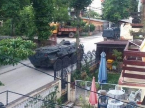 Makedonija: Pucnjava i detonacije odjekuju gradom