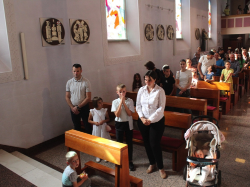FOTO: U Prozoru održan 18. festival duhovne glazbe ''Djeca pjevaju Isusu''