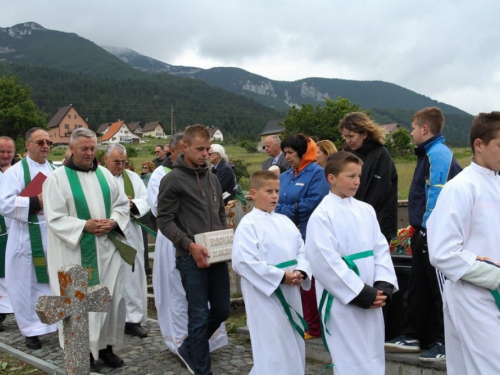 FOTO: Blagoslov gradilišta i kamena temeljca nove filijalne crkve na Risovcu