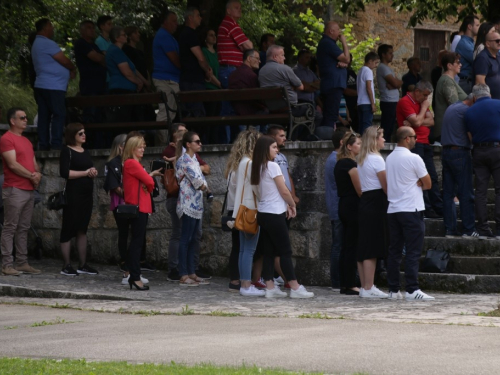 FOTO: Vanjska proslava sv. Ante u Gračacu