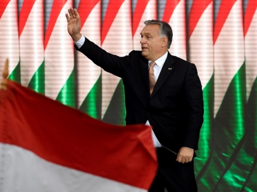 Orban pokrenuo kampanju protiv migranata, zove je "Obrana obitelji"