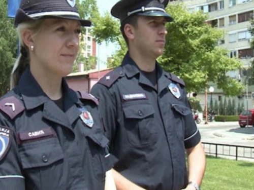 Policajci u Srbiji ne smiju nositi bradu