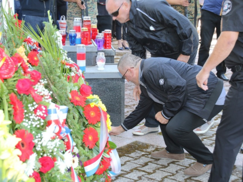 FOTO: Na Uzdolu obilježena 24. obljetnica stravičnog pokolja nad Hrvatima