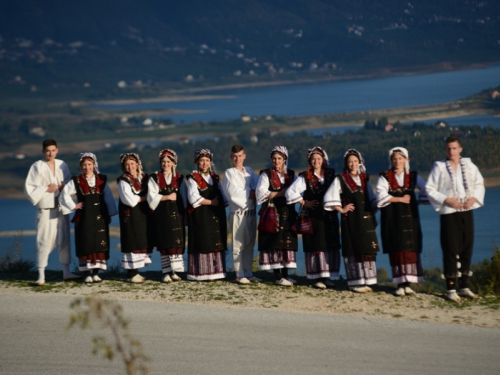 FOTO: Čuvarice snimaju spot za pjesmu 'Opadaj lišće'