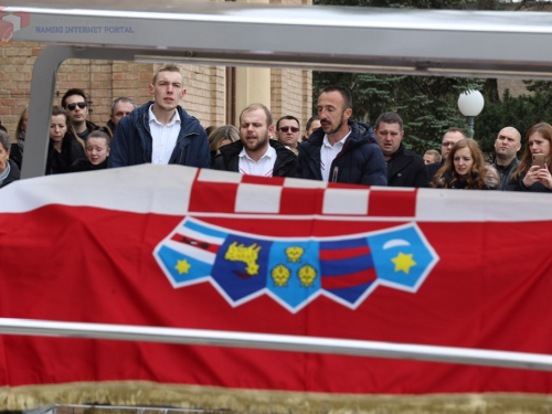 FOTO: Na Mirogoju sahranjen pukovnik Ante Pavlović